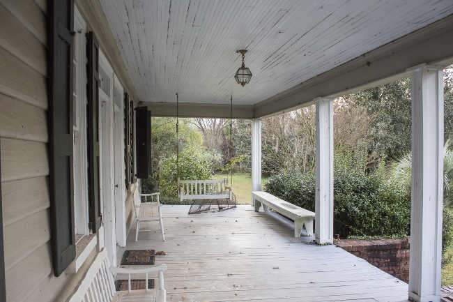 Loch Dhu Plantation Porch 2017 - Berkeley County, South Carolina