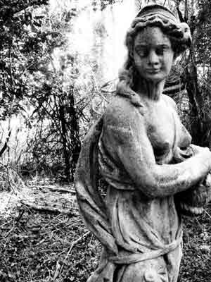 Harrietta Plantation Statue at Gates - Charleston County, South Carolina